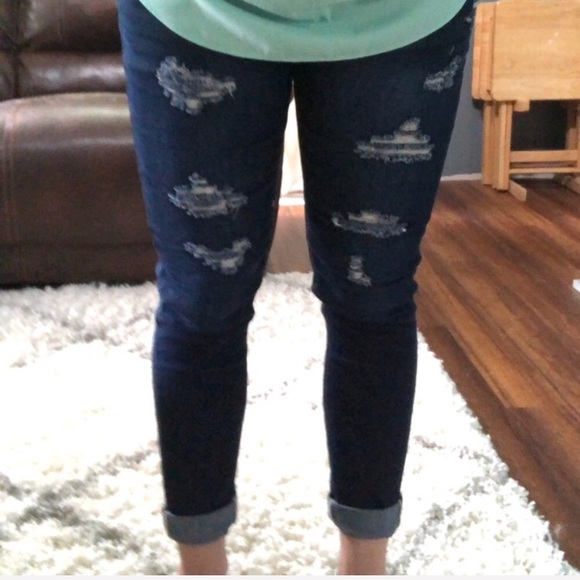 Denim - *❤️ FINAL MARK DOWN* Distressed jean
